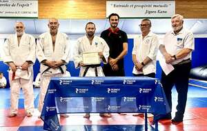 Pyrénées-Atlantiques : remise médaille ministérielle à M. Thierry GOYENECHE