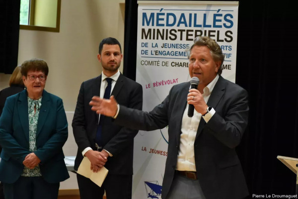 Charente-Maritime : Cérémonie remise médailles à Dompierre-sur-Mer