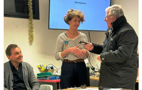 Pyrénées Atlantiques : Mme Isabelle LARCADE médaillée de bronze de la jeunesse des sports et de l'engagement associatif