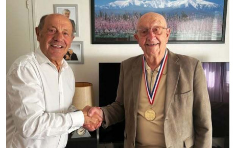 Pyrénées Atlantiques: Mise à l'honneur de M. Jacques CAILLABET
