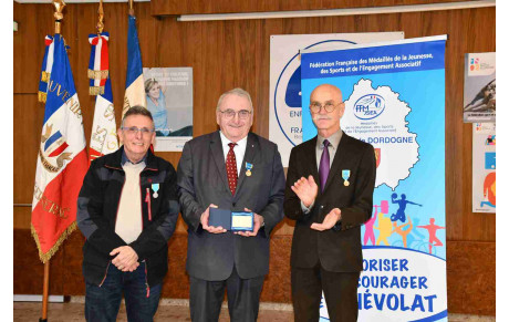 Dordogne : remise de médailles ministérielles et une plaquette fédérale Or