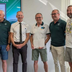 Pyrénées-Atlantiques : Remise de médaille JSEA à M. Patrick LABADIE